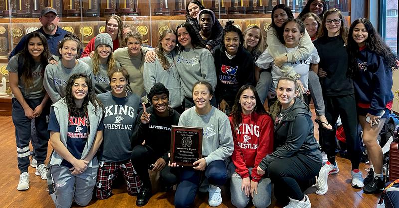 king womens group shot