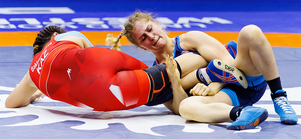 elor leg lace in final